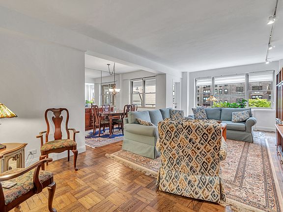 3rd image of 415 E 52nd St APT 5HC