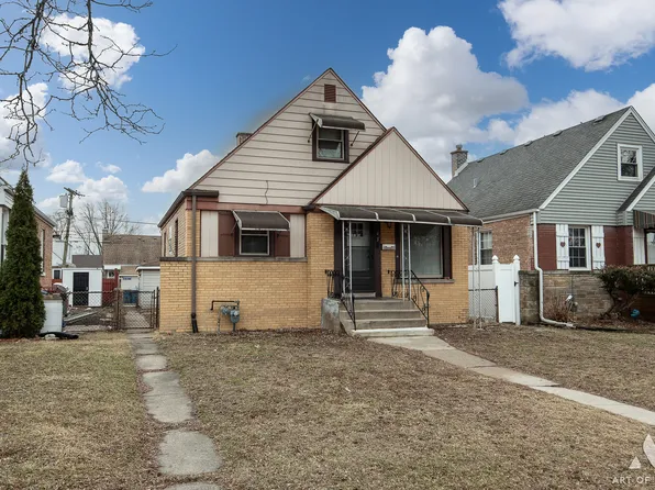 43 162nd Pl, Calumet City, IL 60409