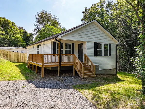 162 Lower Edgewood Rd, Candler, NC 28715