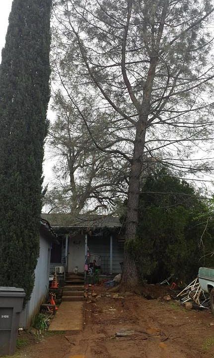 2nd image of 5038 Front St