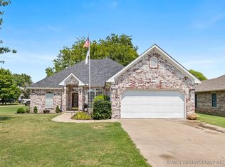 2015 Aspen Dr, Tahlequah, OK 74464