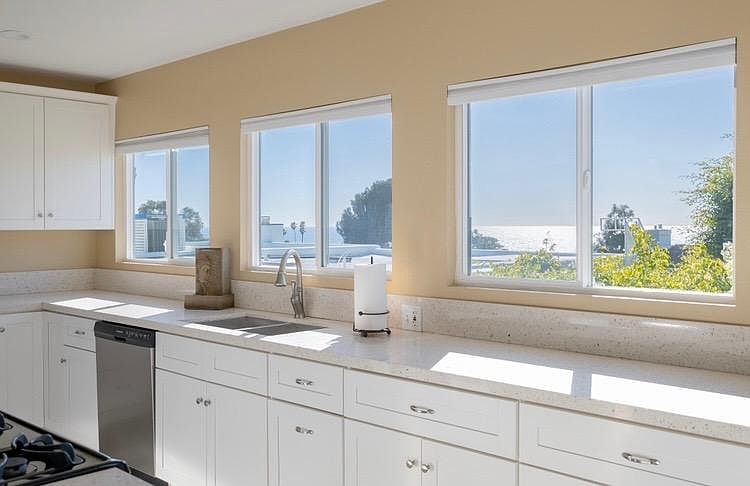 Ocean view while you're cooking. Very bright and airy space.