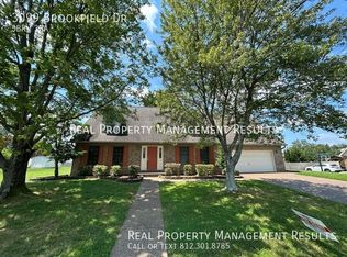 3099 Brookfield Dr, Newburgh, IN 47630