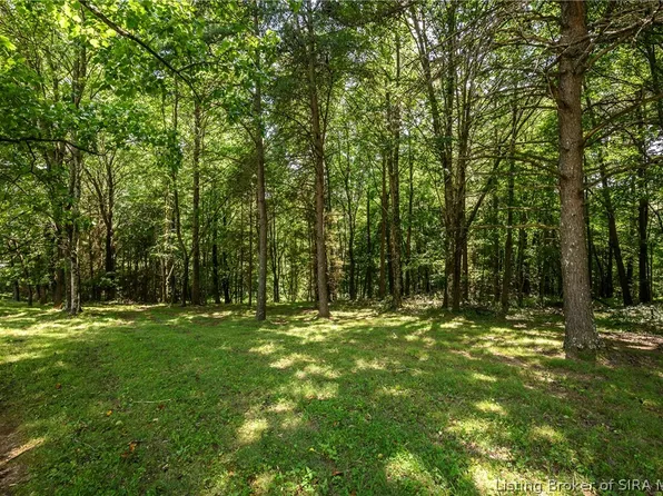 5023 Bent Creek Drive, Floyds Knobs, IN 47119