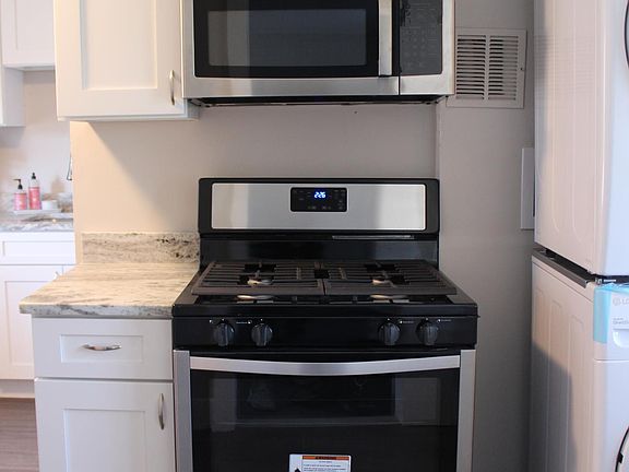 3rd image of 68 Lake St #1
