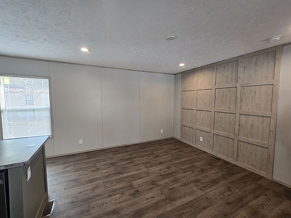 5th image of 3522 Vandora Dr
