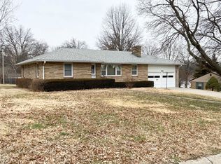 526 E Bellevista Dr, Independence, MO 64055