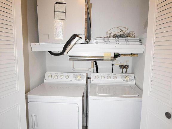 2nd image of 1145A Argyll Cir