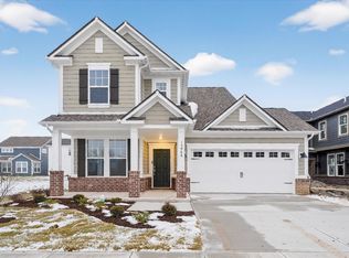 15988 Tharp Woods Dr, Fishers, IN 46037