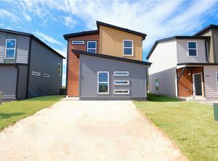 751 Saint Charles Pl, Centerton, AR 72719
