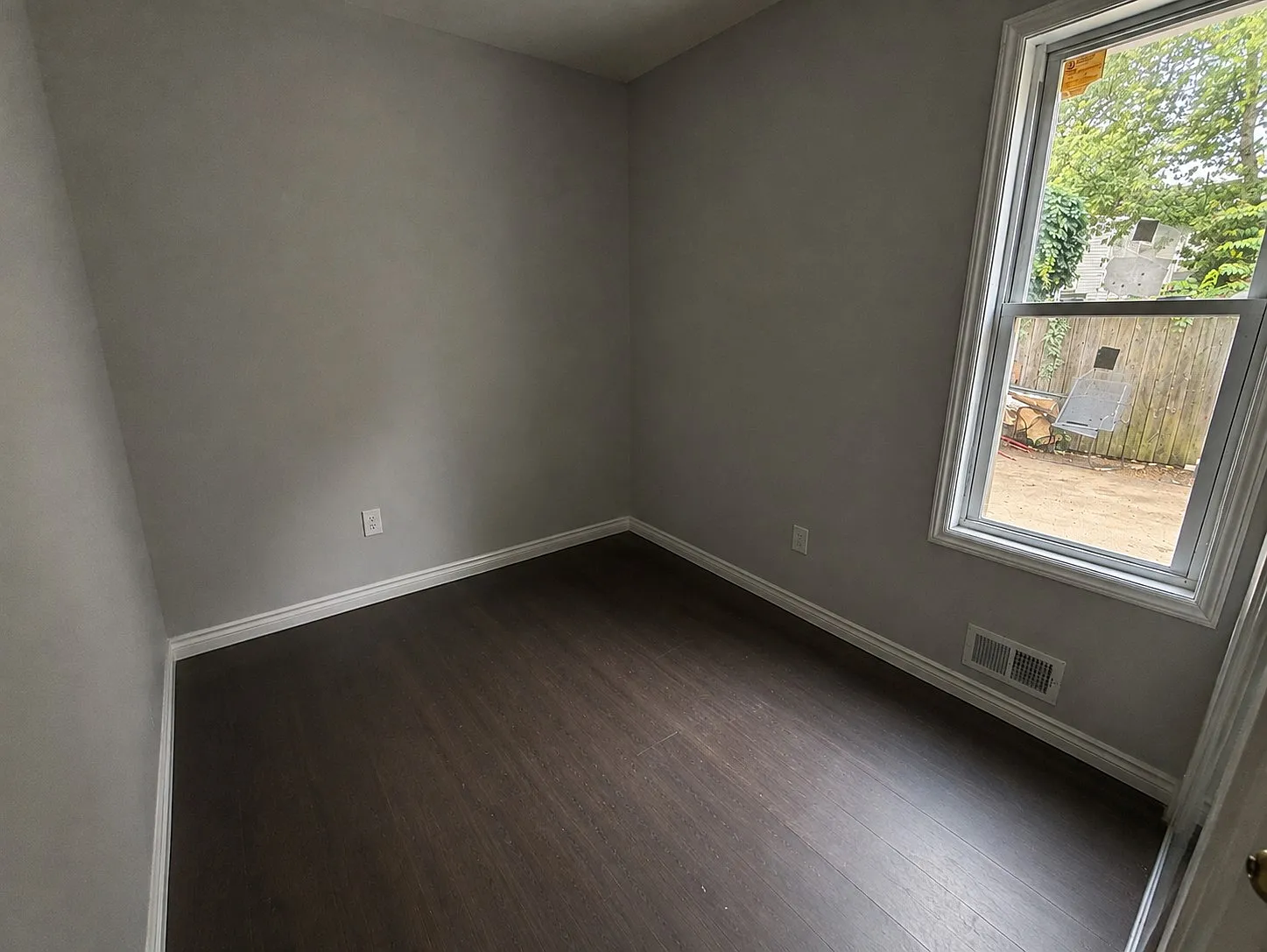 3 bed, $2,500 — Photo 2