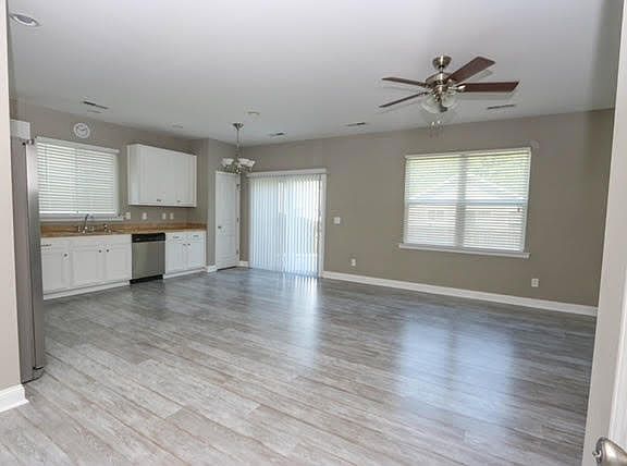 5th image of 8856 Renwick Ave