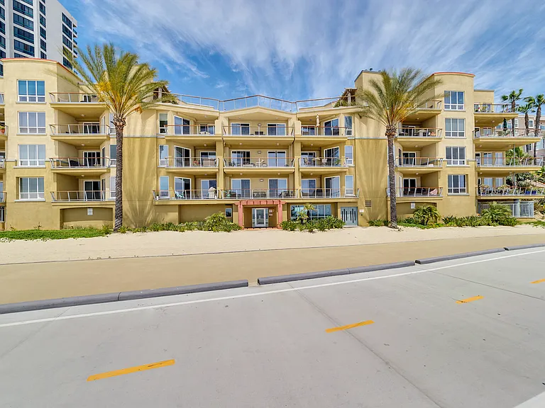 1400 E Ocean Blvd #2304 — Photo 1