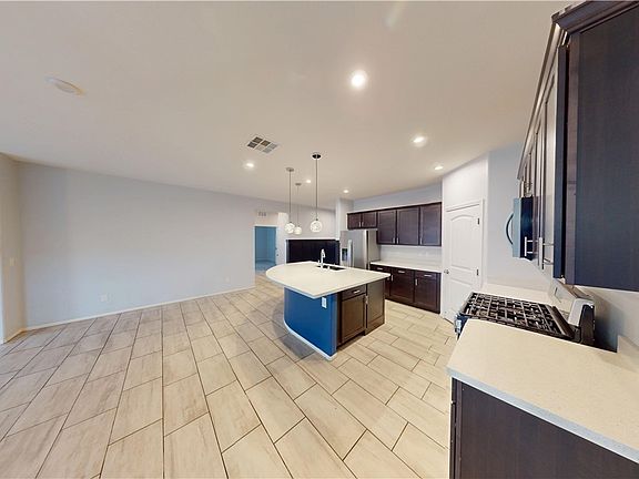 4th image of 6940 Unicorn St