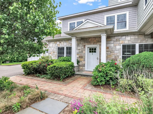 2180 Kings Highway #1, Fairfield, CT 06824