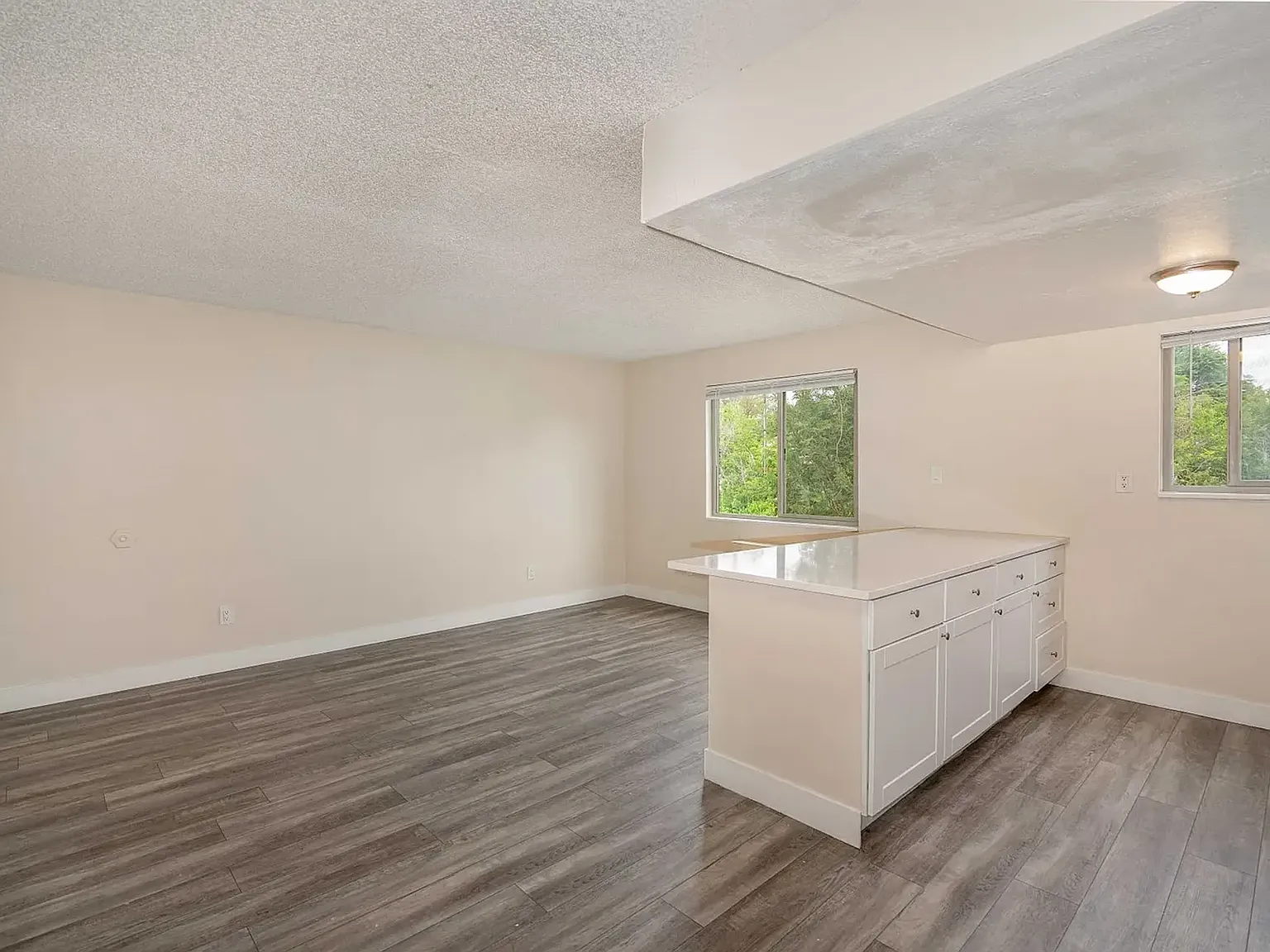 1330 Riverpoint — Photo 3
