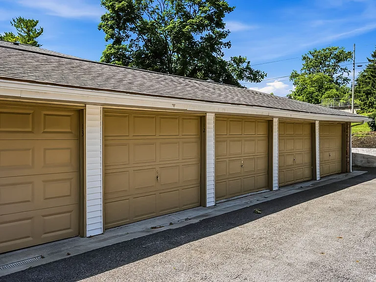 1407 Missouri Ave — Photo 10