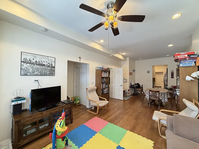 1415 N Campbell Ave #2C — Photo 10