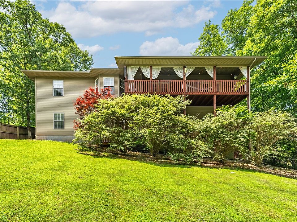 1st image of 50 Berkshire Dr