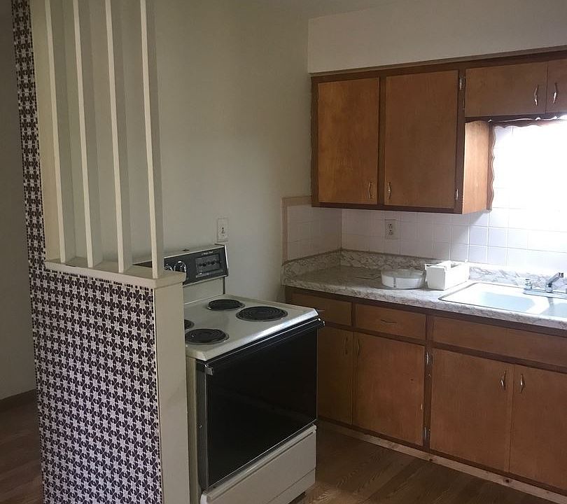 2nd image of 1125 Marion Ave APT 6