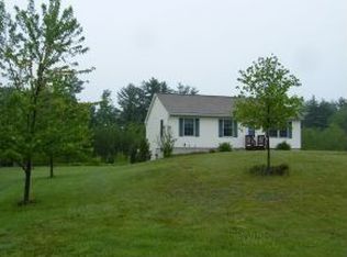 106 Buttercup Ln, Sanbornville, NH 03872