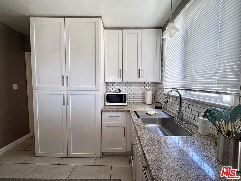 2177 W 27th St #2177 — Photo 11