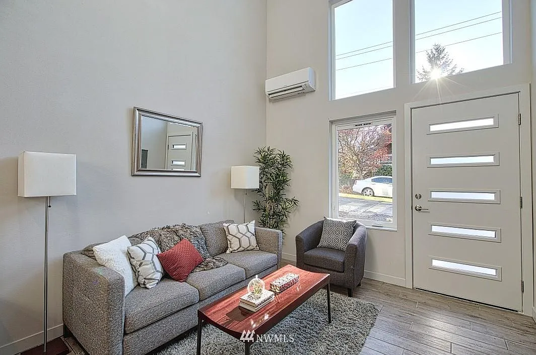 2 bed, 1.5 bath, 1400 sqft, $3,200 — Photo 4