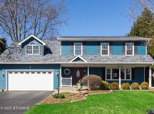 11236 S Highland Dr, Naperville, IL 60564