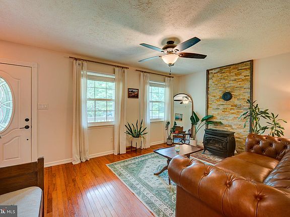 4th image of 9595 Roys Ln