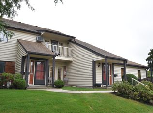 4223 S Ridgewood Ln #4223, Greenfield, WI 53221