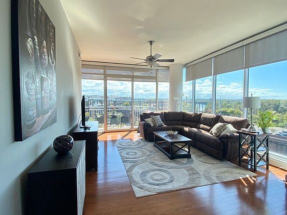 2nd image of 301 Virginia St Unit 614