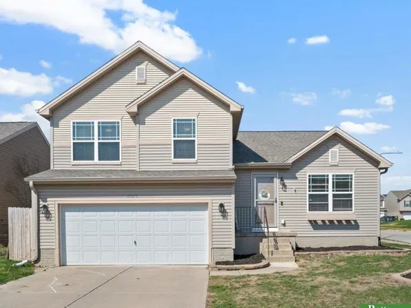 19404 X St, Omaha, NE 68135