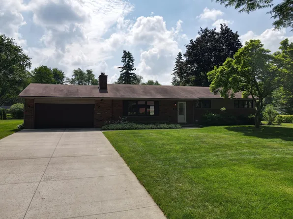 3672 Middlebury Ln, Bloomfield Hills, MI 48301