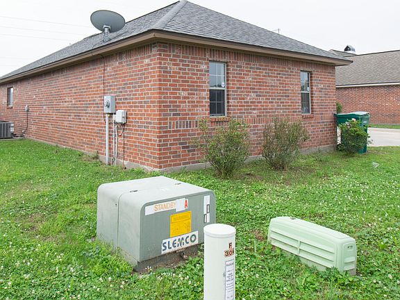 3rd image of 304 Summerfest Dr