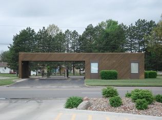 401 N 4th St, Burlington, KS 66839