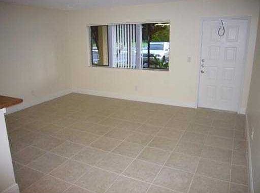 5th image of 1503 Meadows Cir W