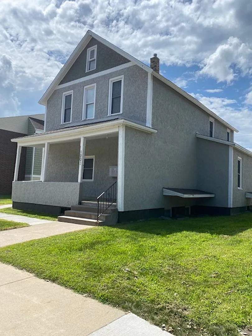 6 bed, 1600 sqft, $1,400 — Photo 1