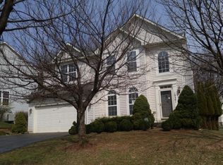 19301 Moon Ridge Dr, Germantown, MD 20876