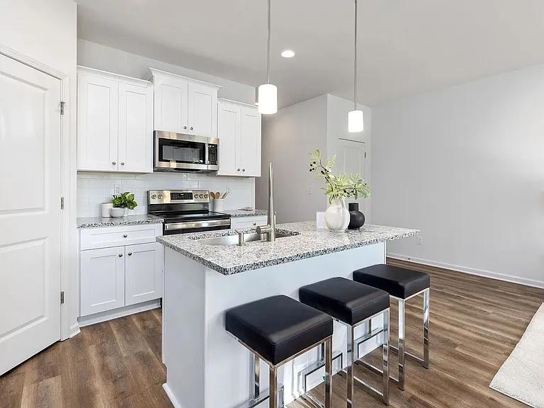 8031 Pleasant Grove Rd — Photo 14