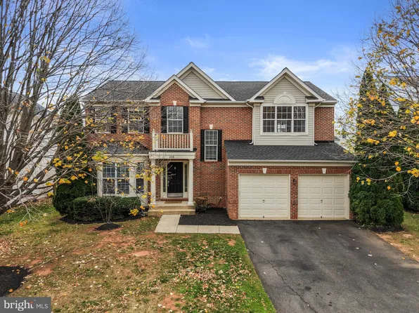 208 E Alpine Dr SE, Leesburg, VA 20175