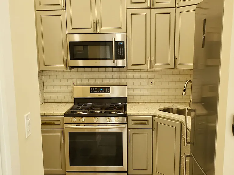 149 Peachtree Cir NE #16 — Photo 1