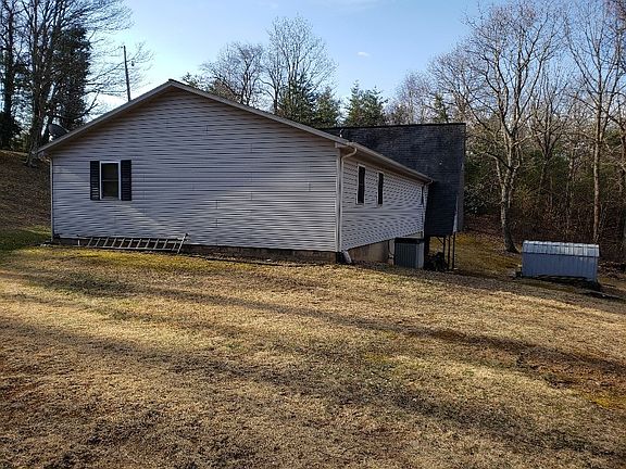 2nd image of 383 Overlook Ln