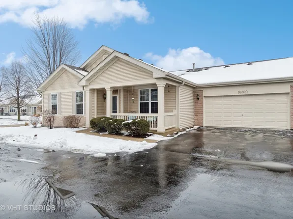 16360 Crescent Lake Dr, Crest Hill, IL 60403