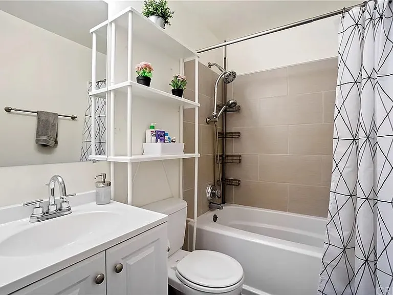 5700 Etiwanda Ave #186 — Photo 9