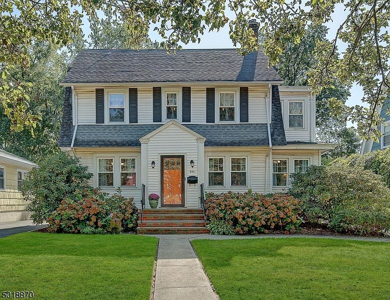 1st image of 386 Irving Ave