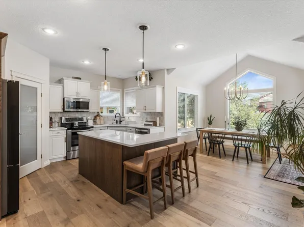 10 Willowdale Pl, Stony Plain, AB T7Z 0A4