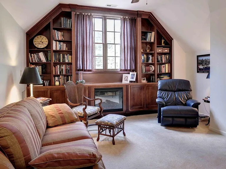 Fourth Bedroom/Sitting Room