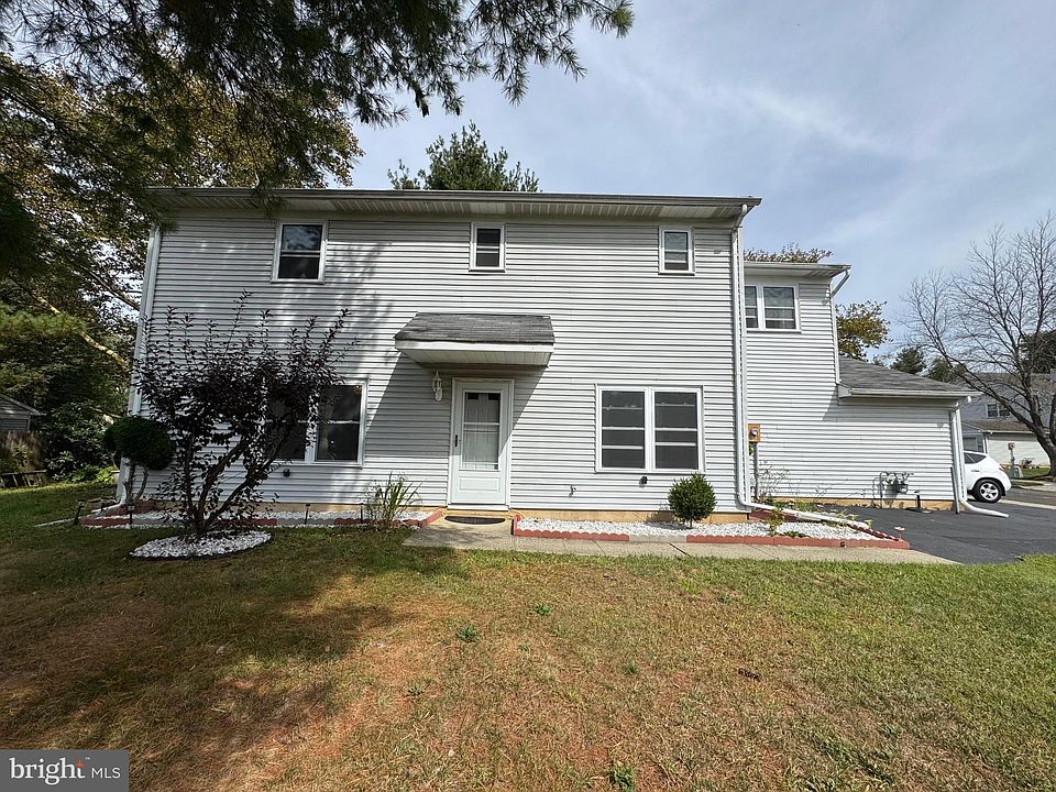 1st image of 100 Wyndmoor Dr