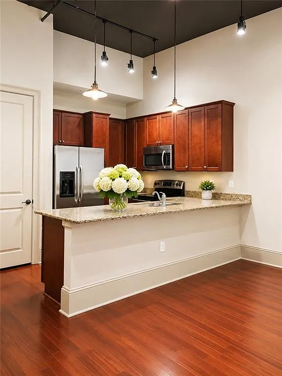 1 bed, 619 sqft, $1,500 — Photo 3