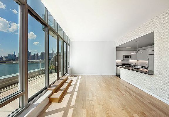 3rd image of 4630 Center Blvd Ph 8